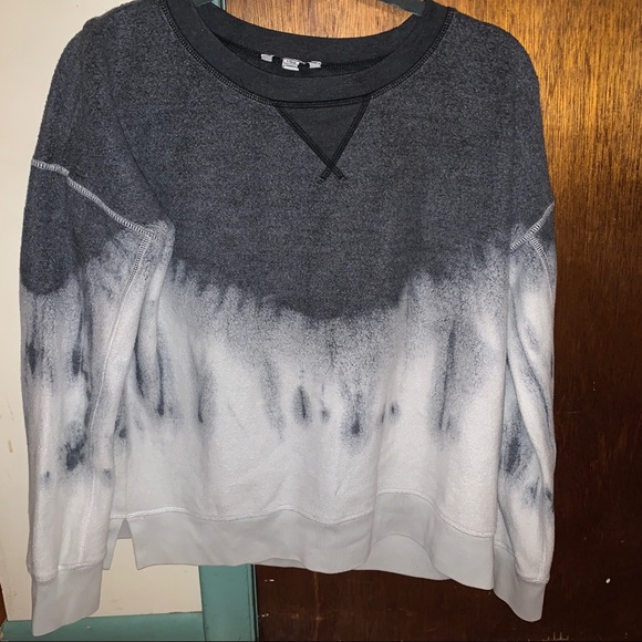 American Eagle Outfitters Tops - American Eagle Fuzzy Crewneck